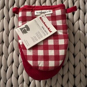 KitchenAid Red and White Checkered Mini Mitts